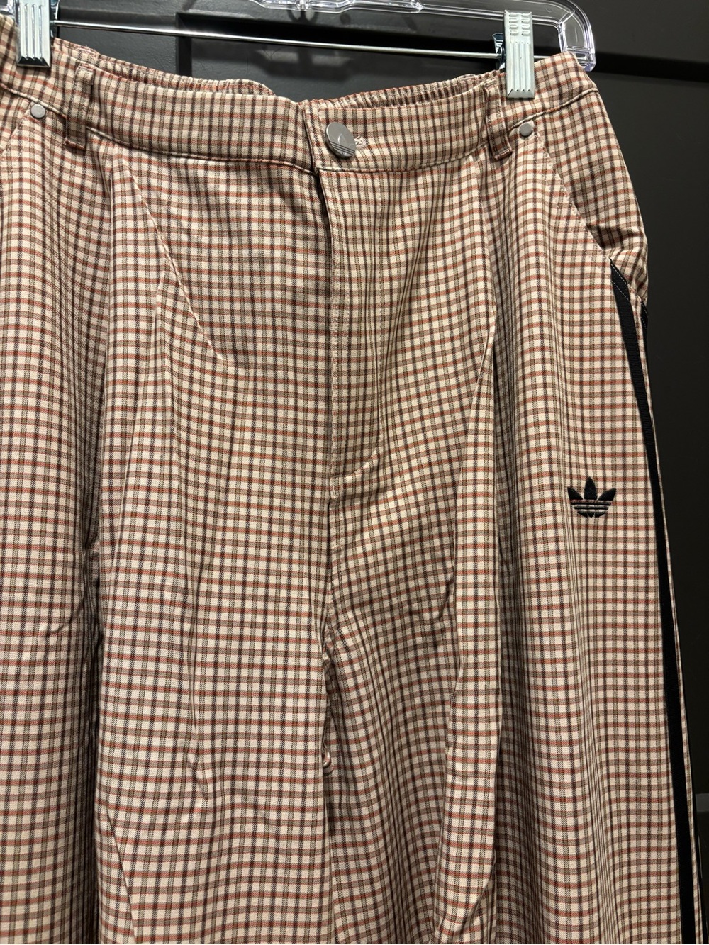 adidas Originals Checks Trouser Loose Pants Med NWT crystal linen / aurora Pleat - Picture 10 of 16